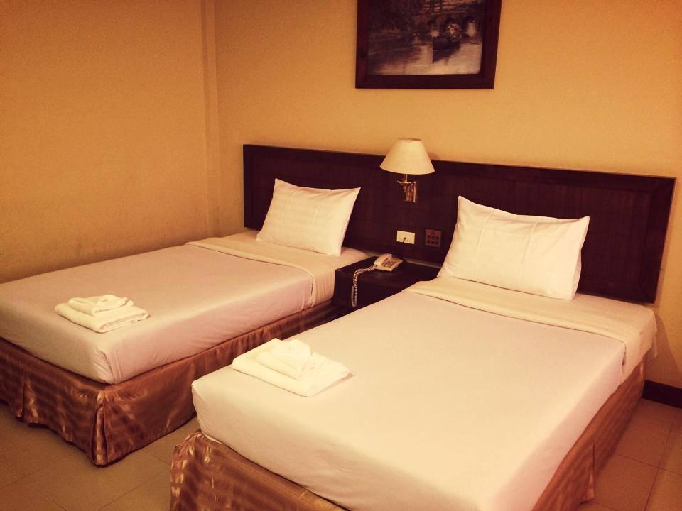Nipa Garden Hotel Surat Thani Extérieur photo