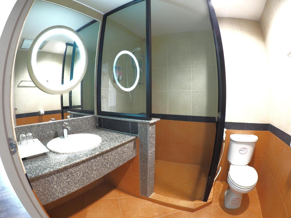 Nipa Garden Hotel Surat Thani Extérieur photo